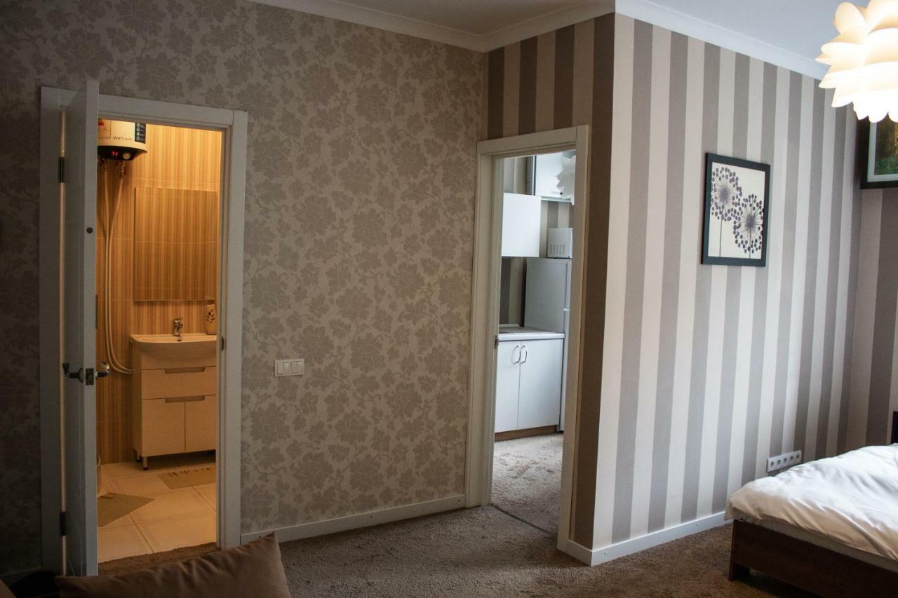 Charming City Center Flat L Self Check-In Kyiv Exterior photo